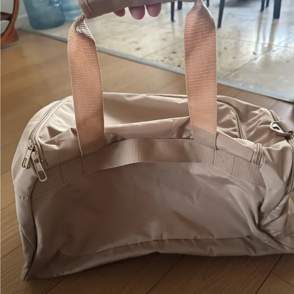 Adidas Defender 5 Small Duffel/Gym Bag - Picture 2 of 10